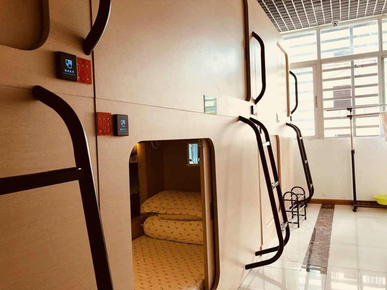 The Olive Tree Capsule Hostel Šen-čen Exteriér fotografie